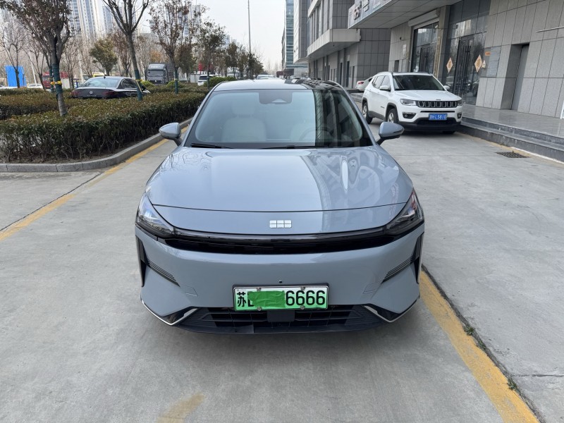 济宁24年吉利银河1