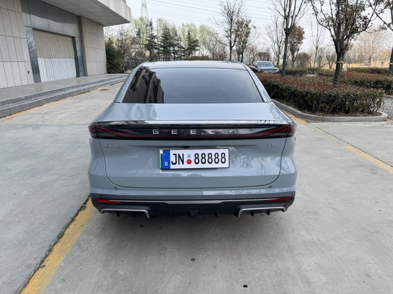 济宁24年吉利银河9