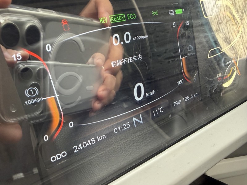 济宁24年飞碟箱货货车6