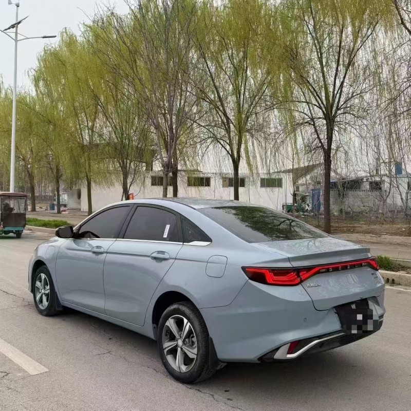 枣庄23年吉利帝豪8