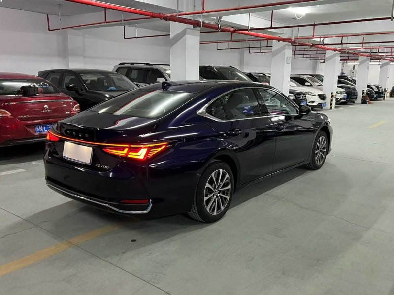 宿迁25年雷克萨斯ES8