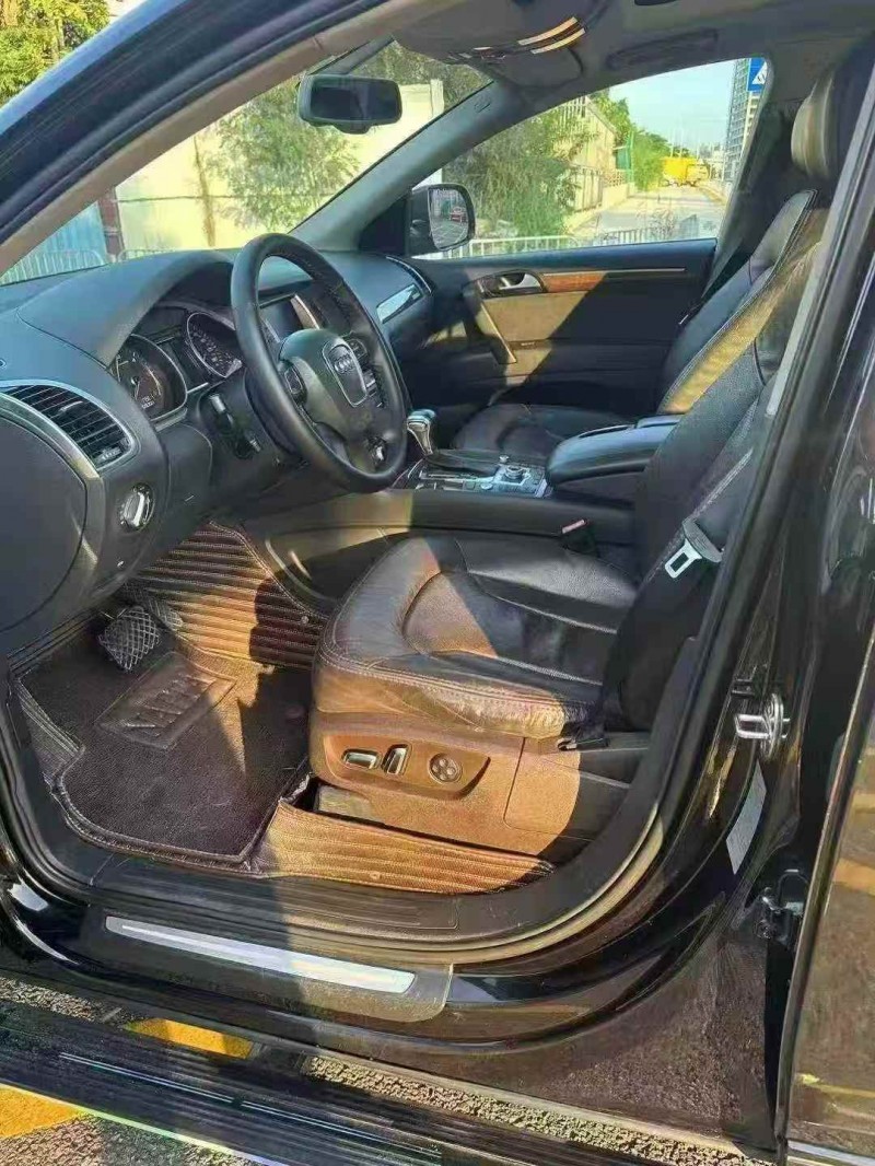 广州12年奥迪Q74