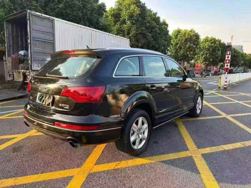 广州12年奥迪Q78