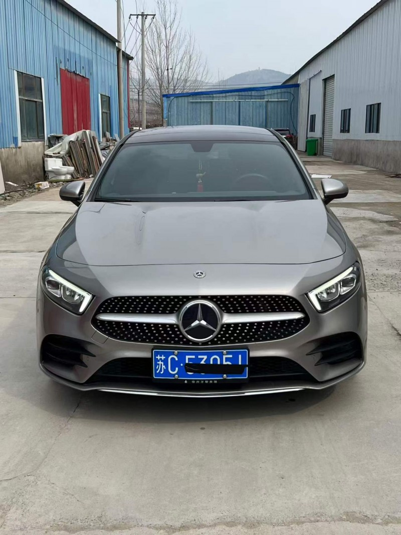 徐州21年奔驰A1