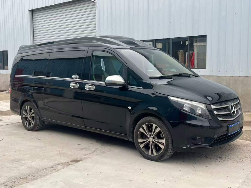 广州17年奔驰威霆4