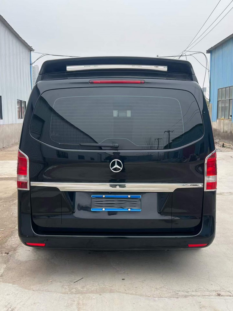 广州17年奔驰威霆9