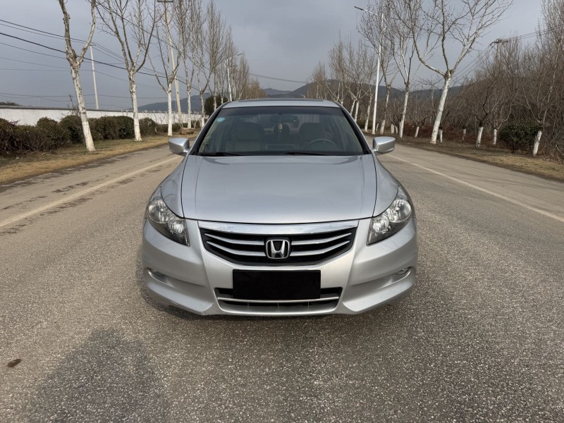 徐州12年本田雅阁1