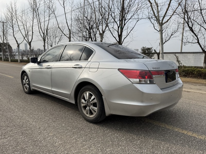 徐州12年本田雅阁5