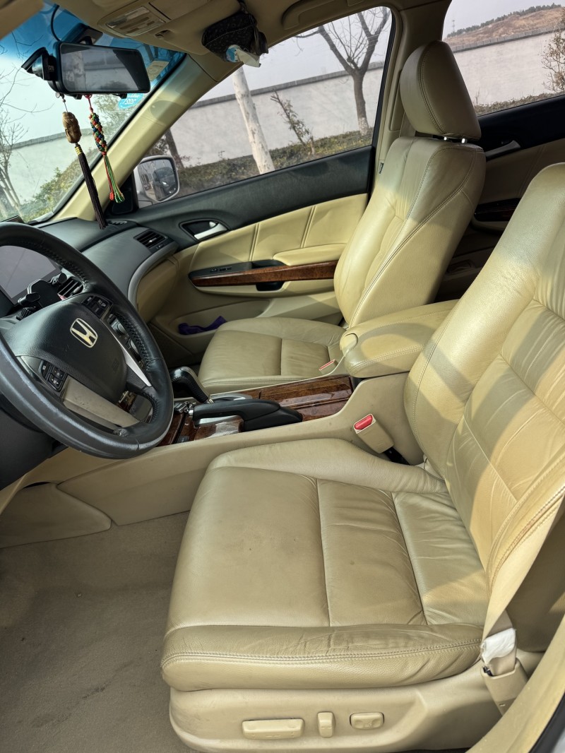 徐州12年本田雅阁7