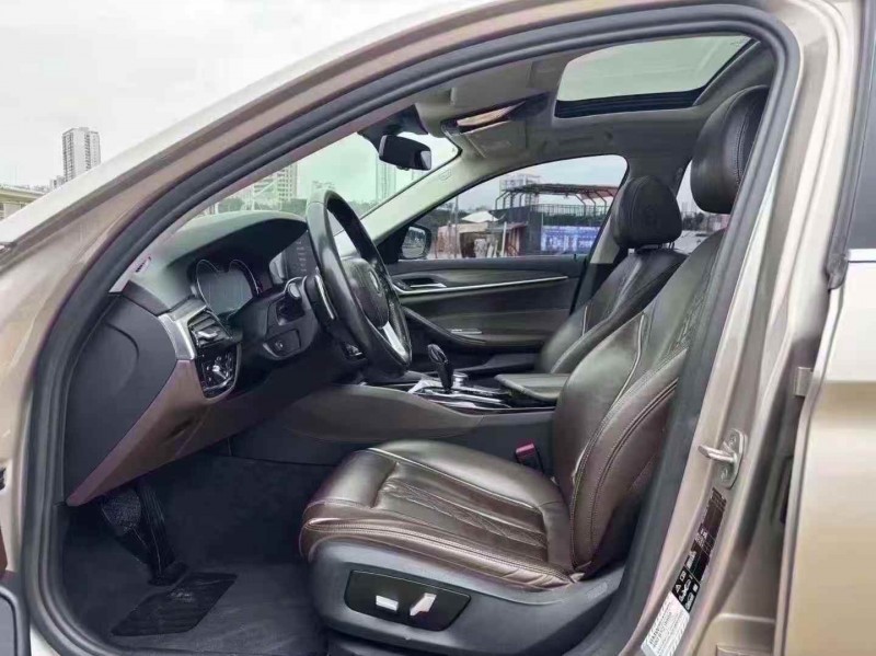 广州16年宝马5系7