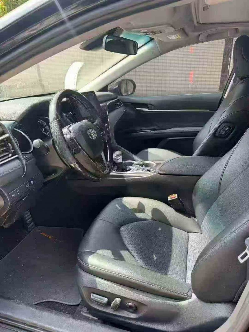 广州23年丰田凯美瑞4