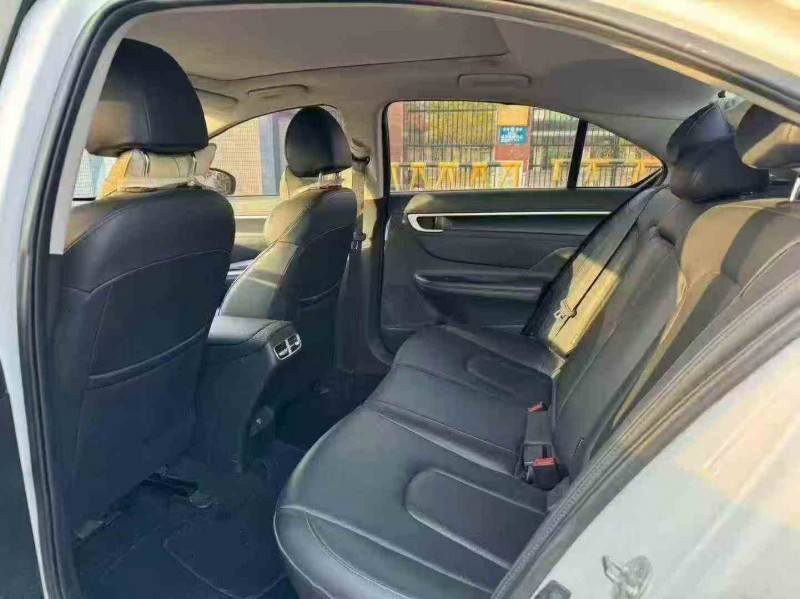 深圳22年现代名图6