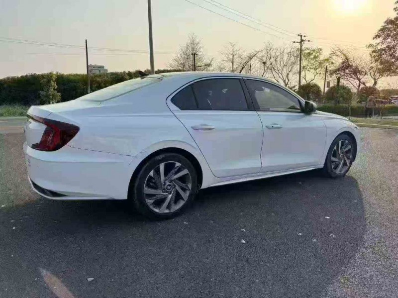 深圳22年现代名图7