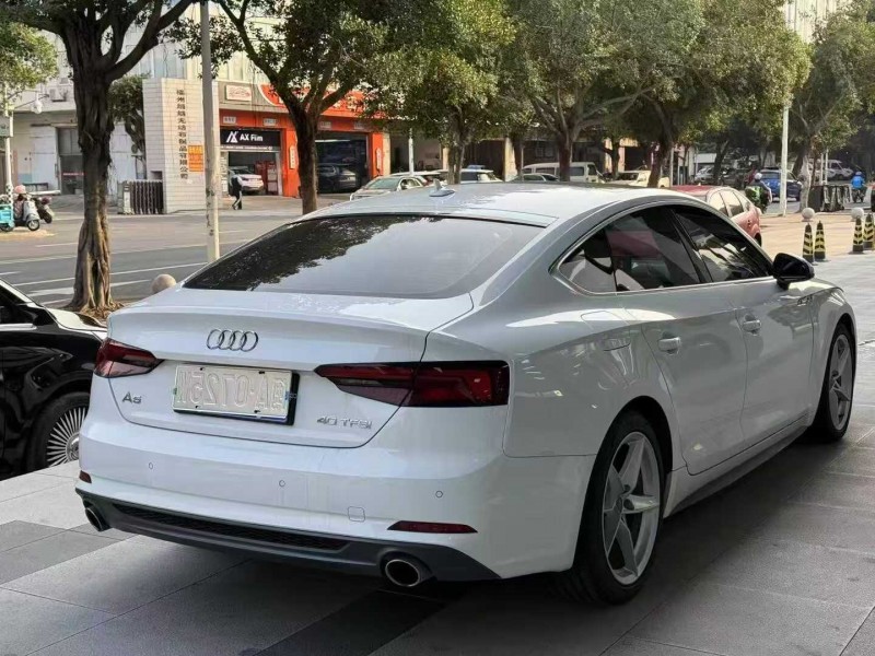 广州19年奥迪A55