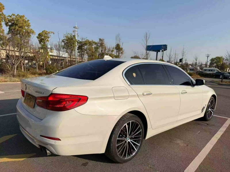 思茅18年宝马5系7