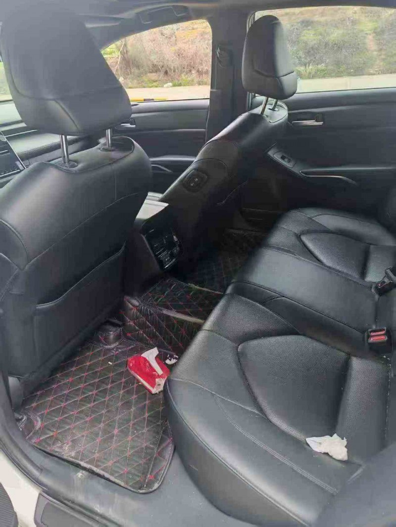 九江21年丰田亚洲龙4