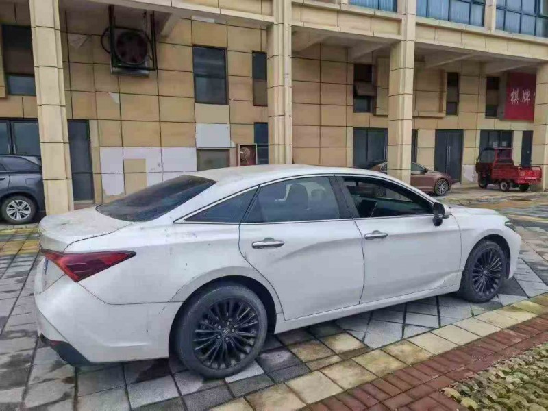 九江21年丰田亚洲龙8