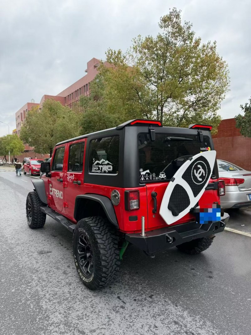 深圳15年Jeep牧马人8