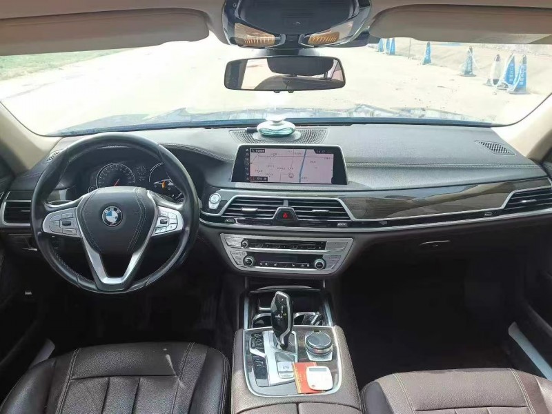 菏泽19年宝马7系4