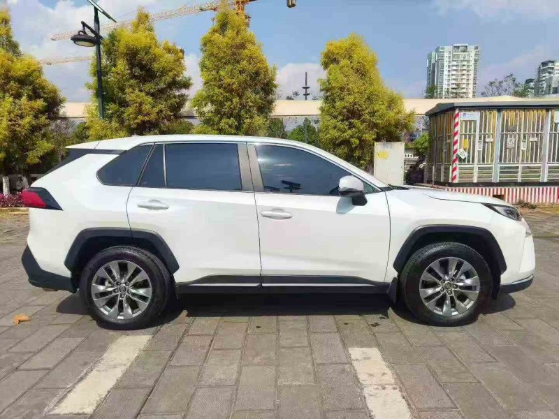 保山24年丰田威兰达3