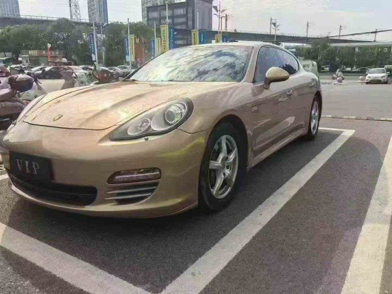 鄂州12年保时捷帕拉梅拉3