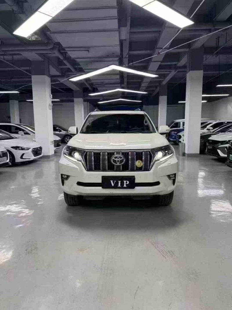 昭通19年丰田普拉多1