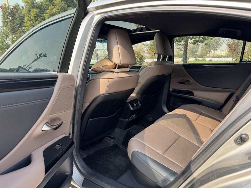 盐城24年雷克萨斯ES7