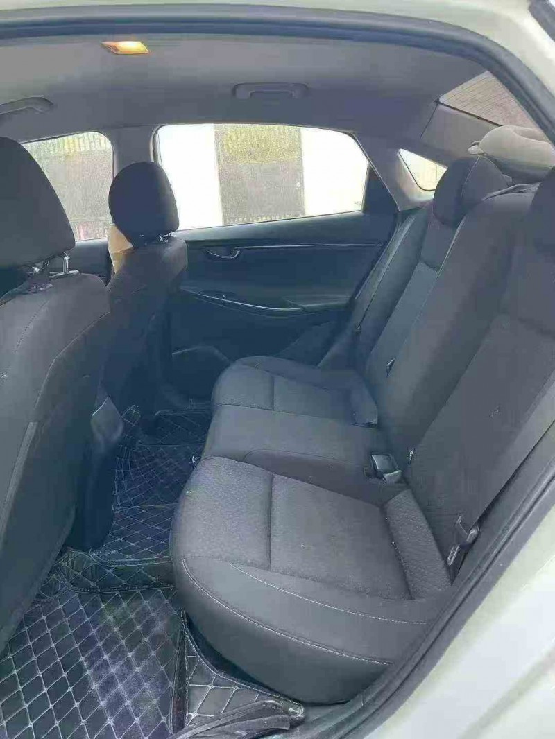 湛江19年现代悦动5