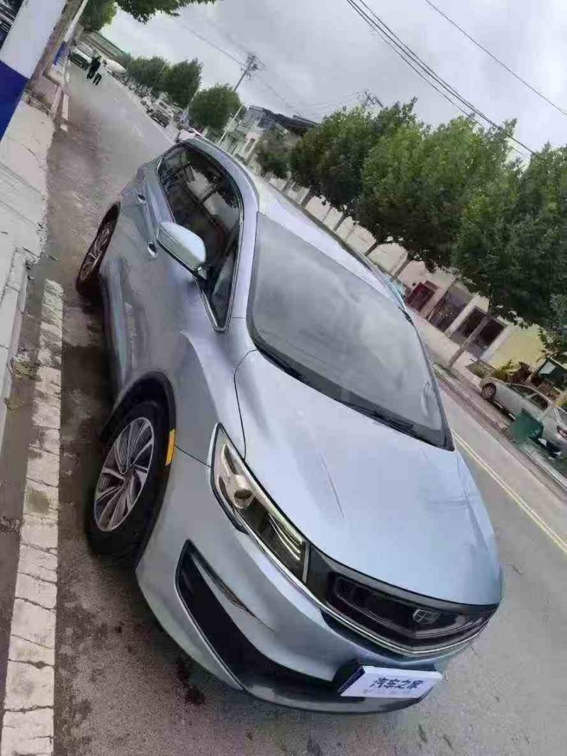 吉安19年吉利嘉际2