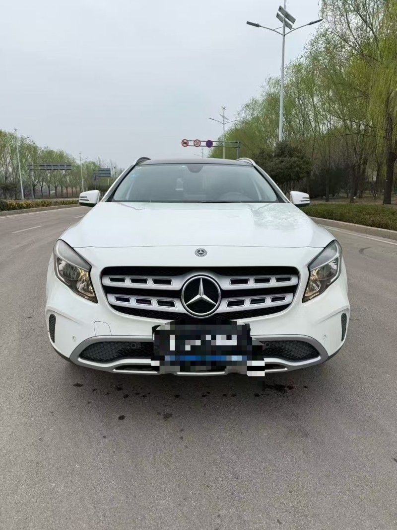 枣庄18年奔驰GLA1