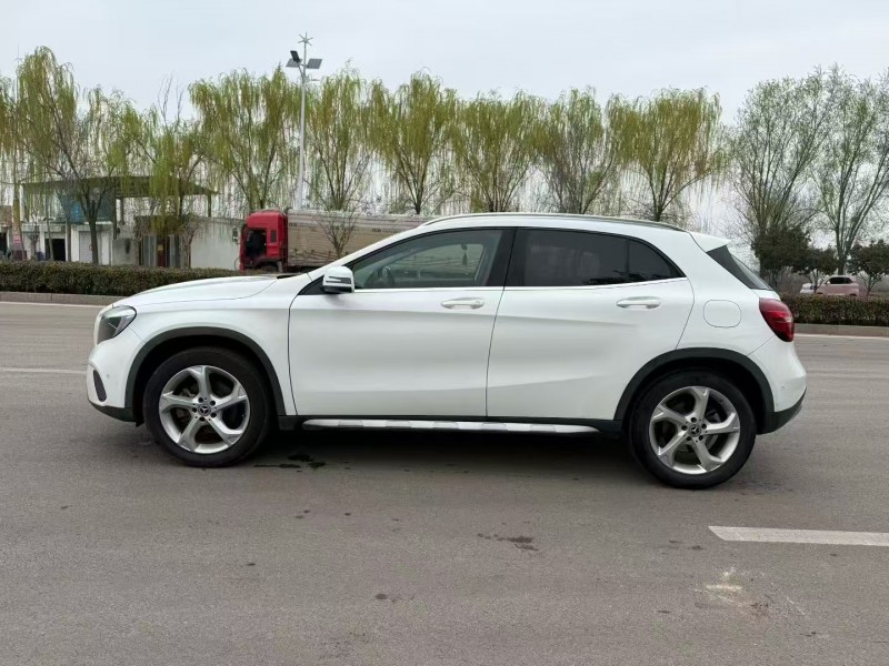 枣庄18年奔驰GLA7