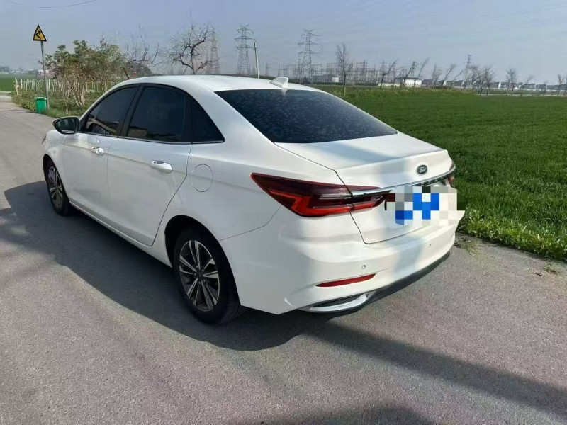 芜湖22年福特福睿斯3