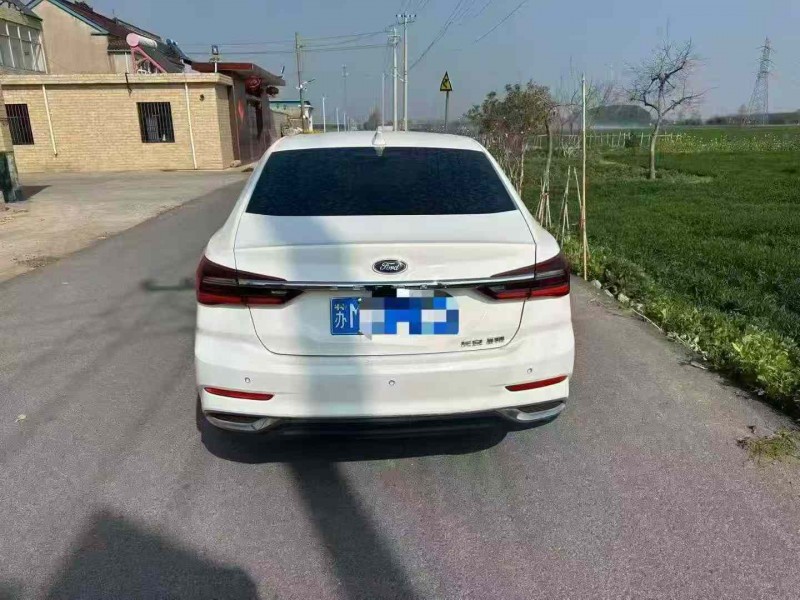 芜湖22年福特福睿斯5