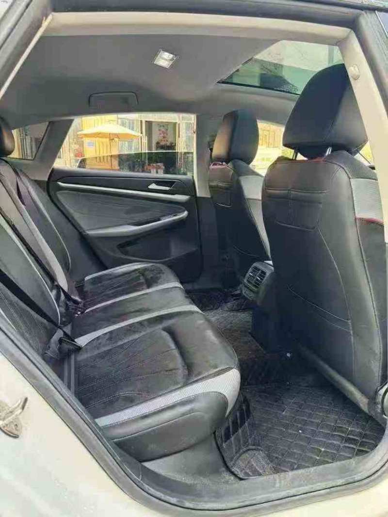 吉安23年大众凌渡2