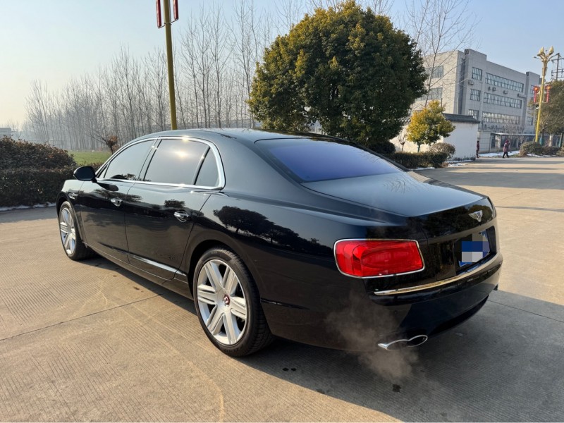 盐城17年宾利飞驰5