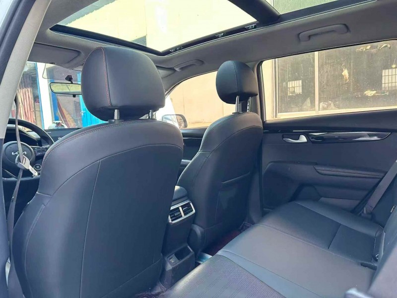 东营21年起亚智跑4