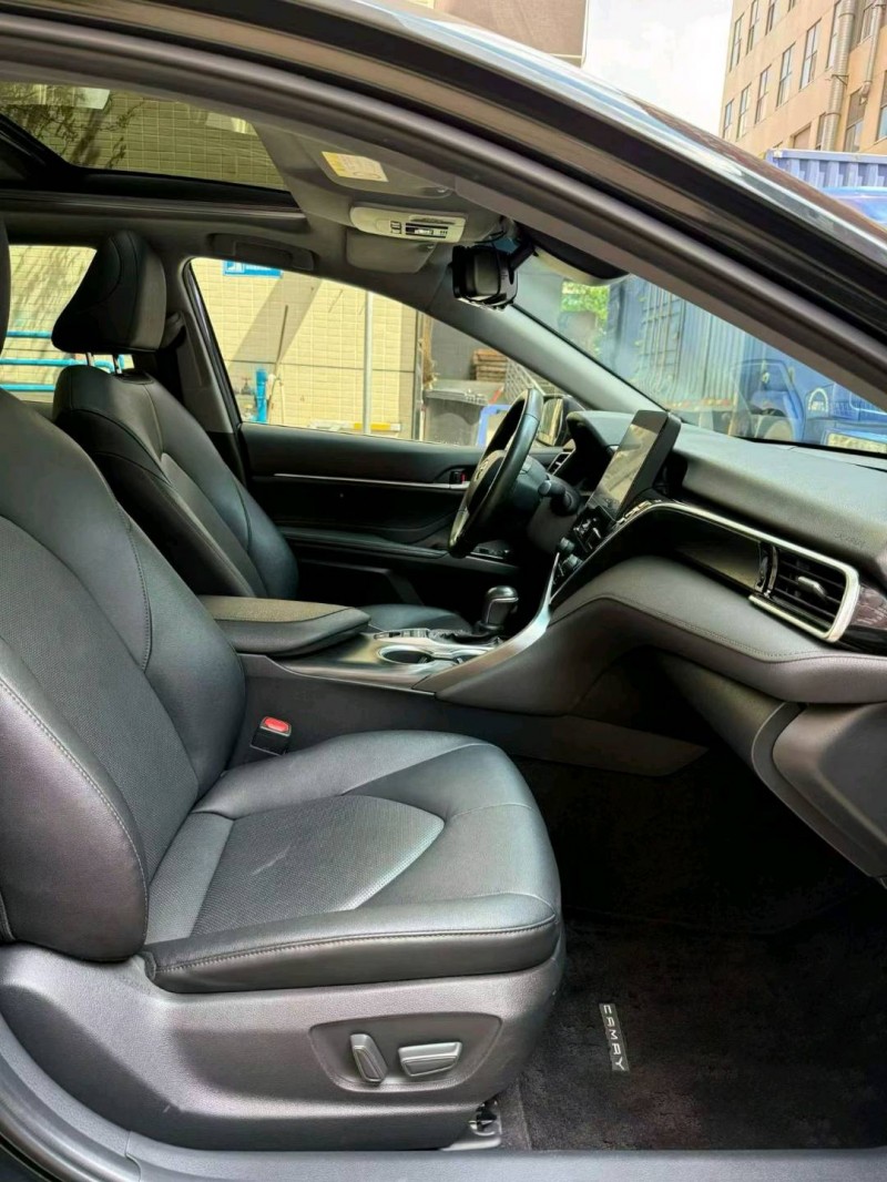 佛山24年丰田凯美瑞7