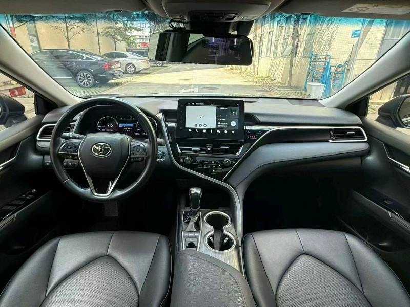 佛山24年丰田凯美瑞8