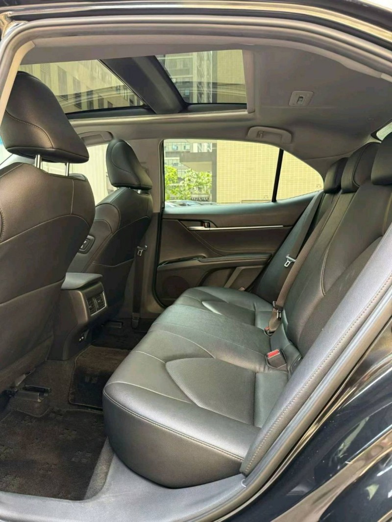 佛山24年丰田凯美瑞9