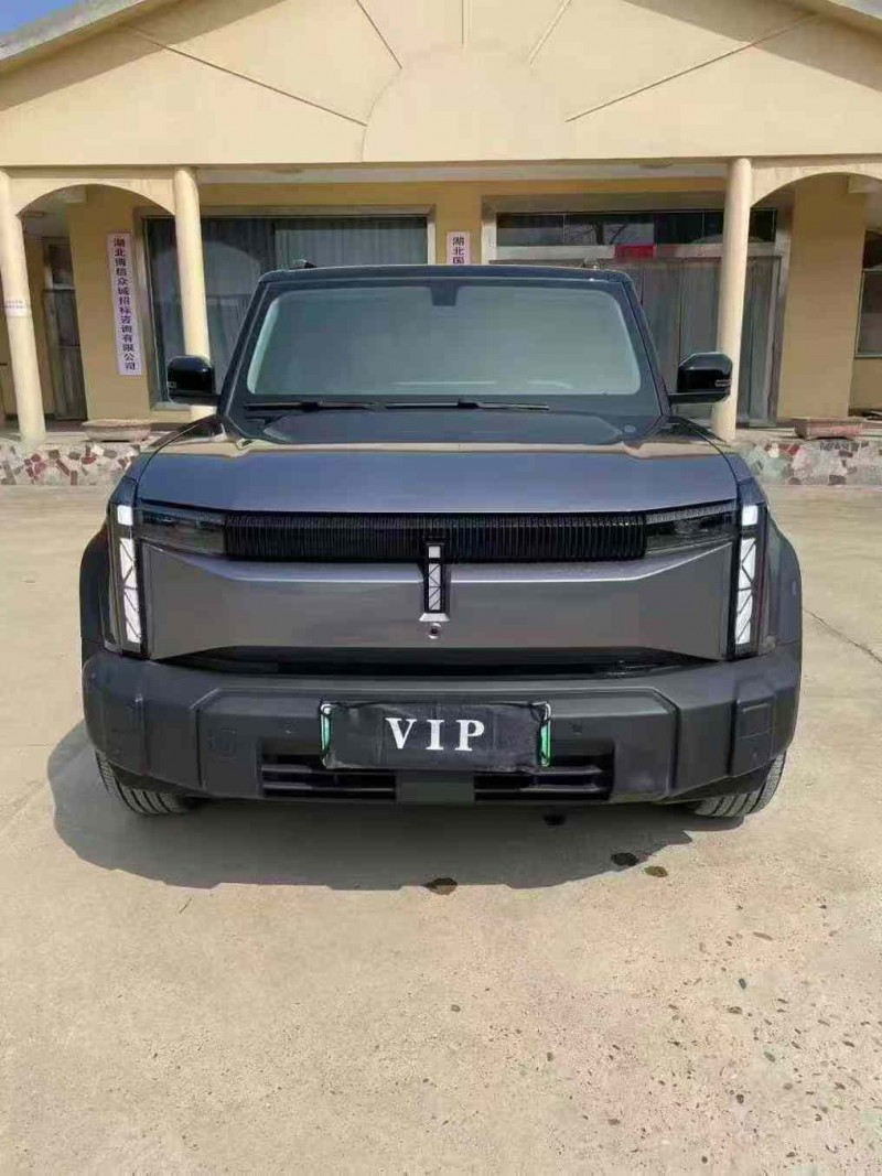 襄阳25年奇瑞ICAR1