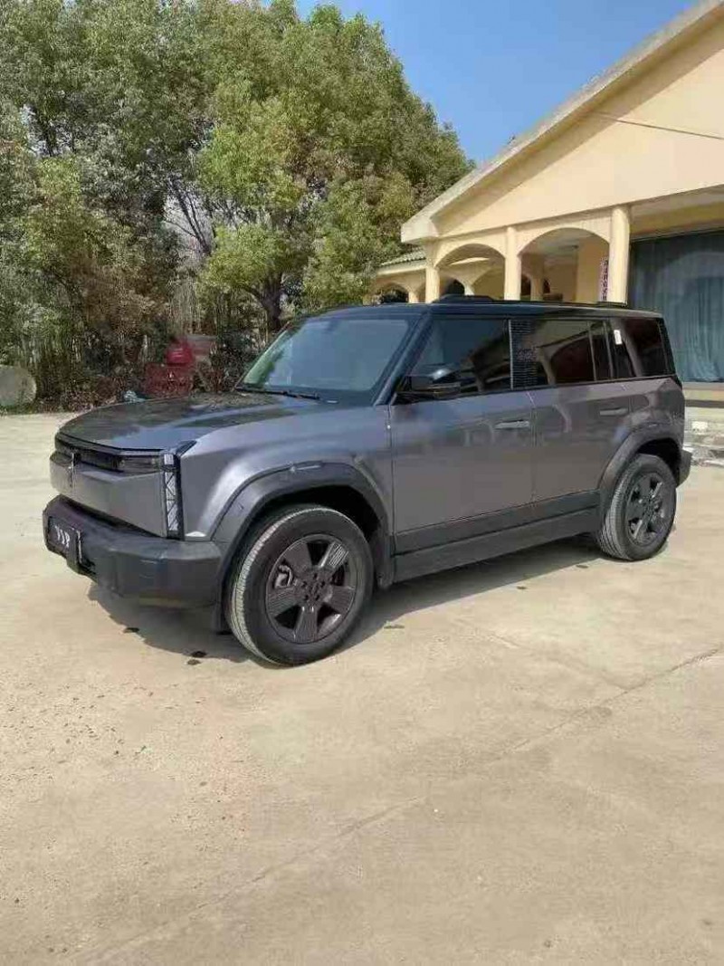 襄阳25年奇瑞ICAR3