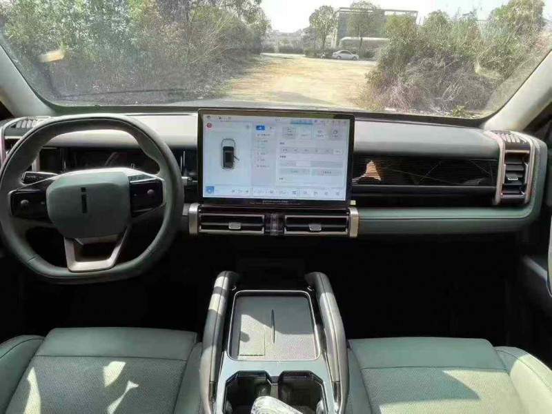 襄阳25年奇瑞ICAR8