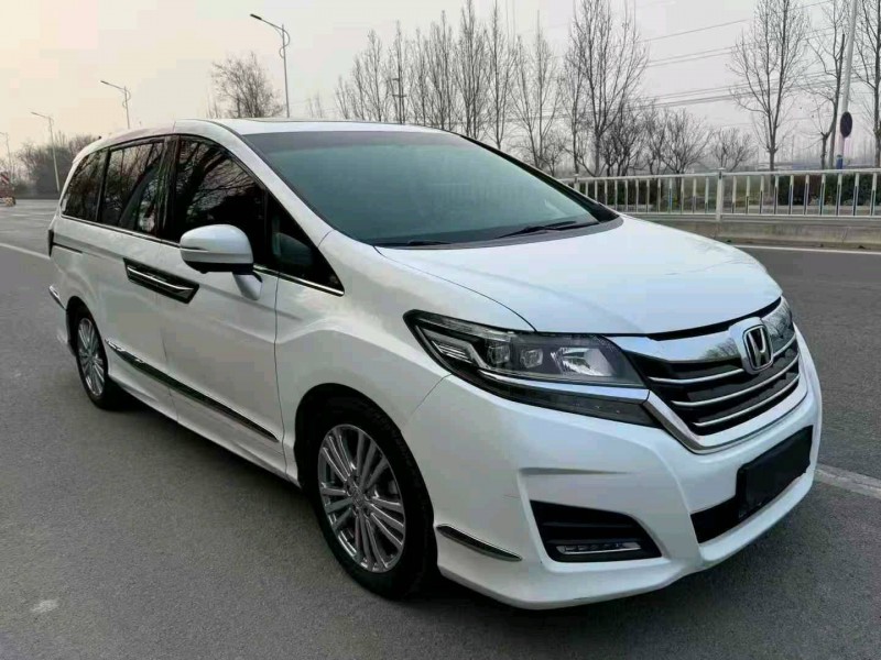 滨州18年本田艾力绅2