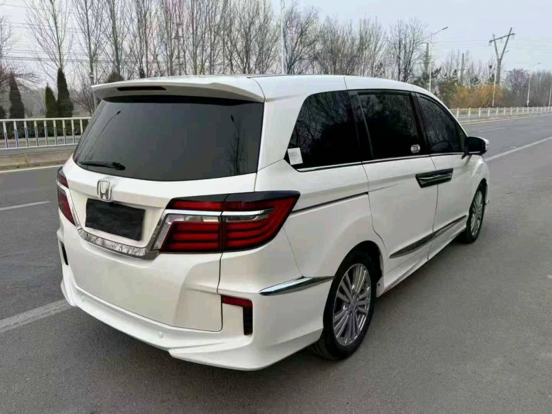 滨州18年本田艾力绅4