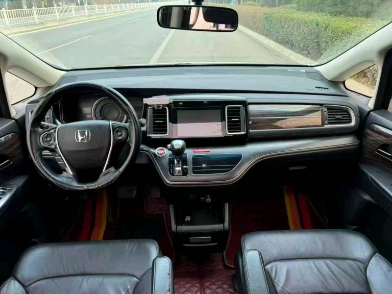 滨州18年本田艾力绅5