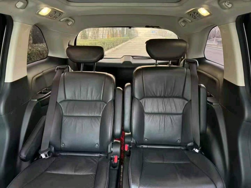 滨州18年本田艾力绅8