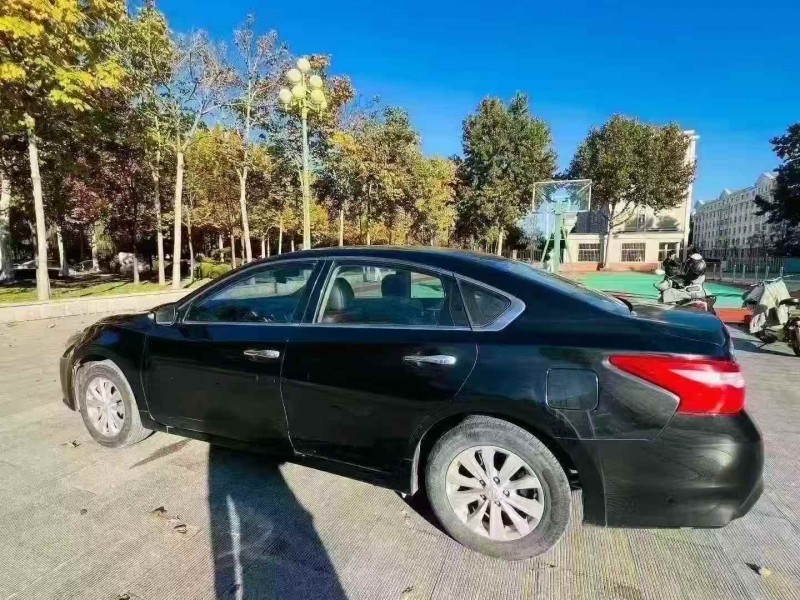 东营17年日产天籁9