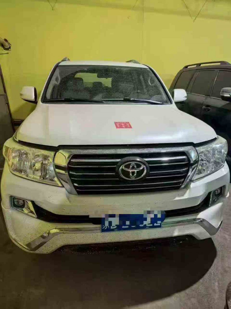 赤峰16年丰田兰德酷路泽1