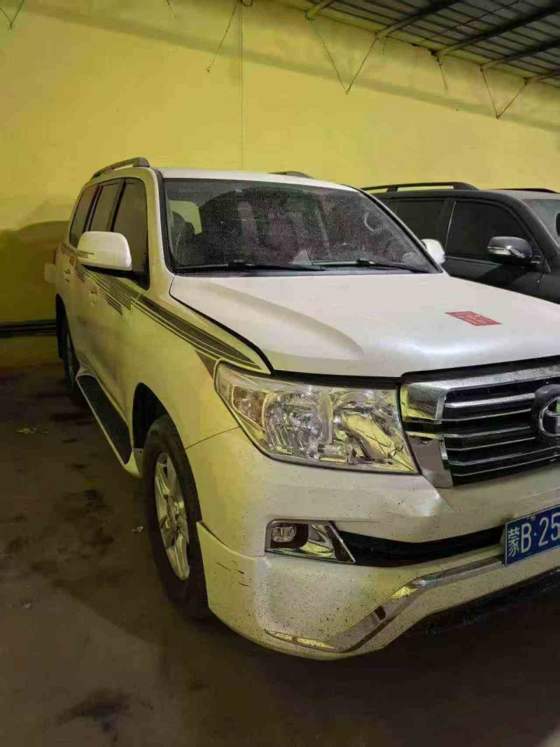 赤峰16年丰田兰德酷路泽2