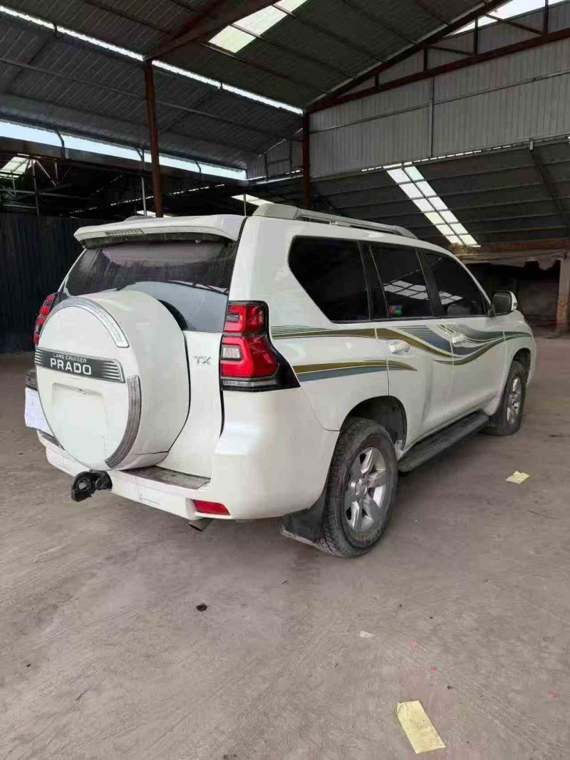 晋中14年丰田普拉多8